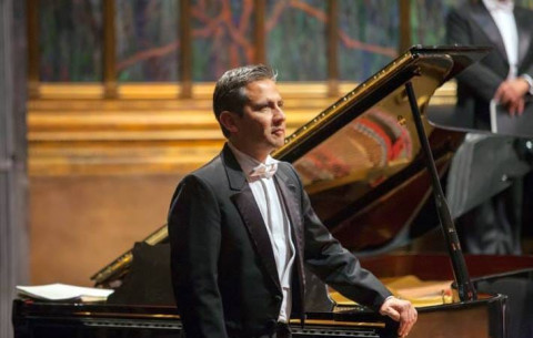 Imagen de Martes Lírico: Rogelio Riojas Nolasco 