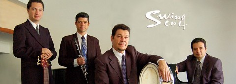 Swing en 4 está conformado por el pianista Luis Monge, el clarinetista Vinicio Meza, el contrabajista Danilo Castro y el baterista Carlos Sanders.