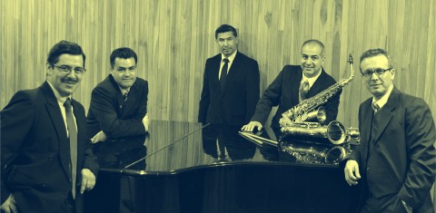 Sonsax está integrado por el Dr. Javier Valerio,  saxofones soprano y alto; M.M Harold Guillén, saxofón alto; Msc. Arturo Castro, saxofón tenor; M.M Pablo Sandi, saxofón barítono y M.M Manrique Méndez,  percusión. 