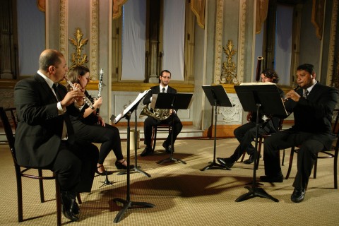 La agrupación conformada por Delberth Castellón en el oboe,  Jonathan Mena en la flauta traversa,  Mariana Matamoros  en el clarinete,  Esteban Jiménez  en el corno francés y Rick Barrantes en el fagot