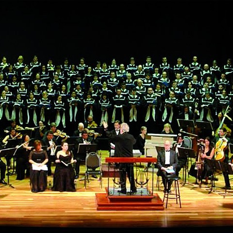 La OSN realiza su noveno concierto de temporada en conmemoración del 40 Aniversario del Coro Sinfónico Nacional.