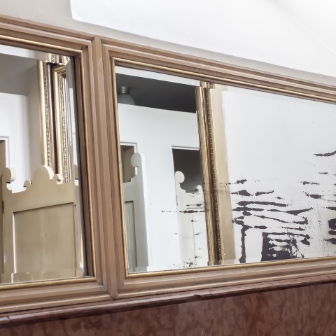 Espejo de baño de damas III