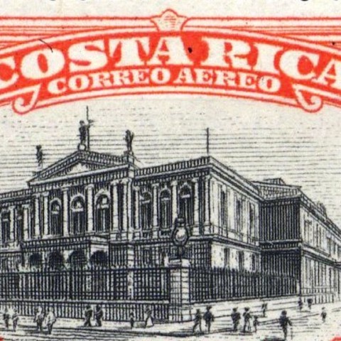 En la imagen se aprecia la fachada principal del Teatro Nacional. Estampilla 20 céntimos publicada en 1947.